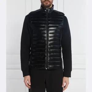 Пуховик без рукавов v_techno стандартного кроя Boss, черный