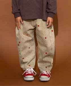 Брюки-бочки с вышивкой в виде сердечек