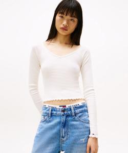 Облегающий топ с V-образным вырезом и ребристой отделкой, окрашенный в готовом виде.