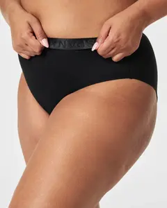 Корректирующие трусики в стиле бикини Spanx, черный