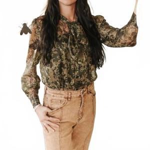 Блуза-бантик с камуфляжным принтом, цвет многоцветный 2Flyco, Multi