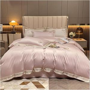 ADovz Комплект постельного белья из египетского хлопка с роскошной вышивкой Red