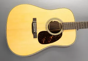 Martin New 2025 HD-28E с LR Baggs Anthem - натуральный глянец