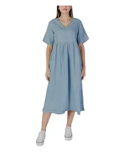 Синее джинсовое платье с V-образным вырезом и короткими рукавами B.Young, синий