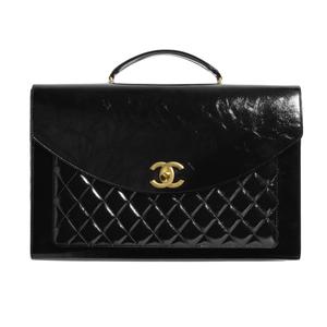 CHANEL Женский черный портфель из лакированной кожи ягненка