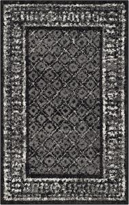 Ковер SAFAVIEH, 77 x 122 см, Adirondack Collection, Black & Silver, дистресс-дизайн, не линяет и прост в уходе, идеален для помещений с высокой проходимостью: прихожая, гостиная, спальня (ADR110A)