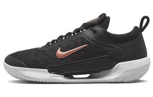 Женские кроссовки NikeCourt Zoom NXT «Черный металлик Красный бронзовый»