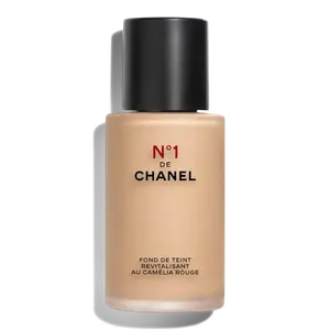 Тональный крем № 1 от  CHANEL, B40 (intense medium shade, neutral undertone)
