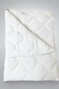 Одеяло Addliving Duvet, стеганое, подходит для аллергиков, можно стирать при 60°C, 155 x 220 см, 1000 г AddLiving