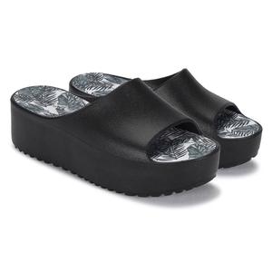 Платформенные босоножки на танкетке Parvati Baretraps, black