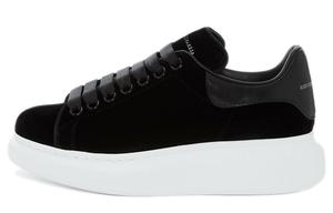 Женская обувь Lifestyle с низким верхом, черного/белого цвета Alexander Mcqueen