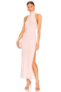 Платье Norma Kamali x REVOLVE Halter Turtle Side Slit Gown, цвет Blush