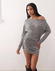 Мини-платье с открытыми плечами в серую полоску Collusion