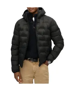 Черная куртка с капюшоном, застежкой-молнией и карманами. Superdry, черный