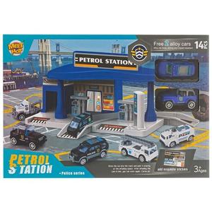 Игрушка на заправке Inna marka