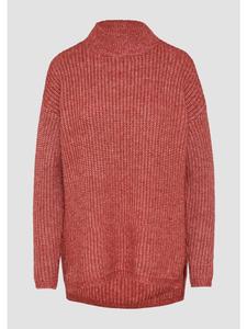 Вязаный свитер цвета 38W0_рубиново-красный QS