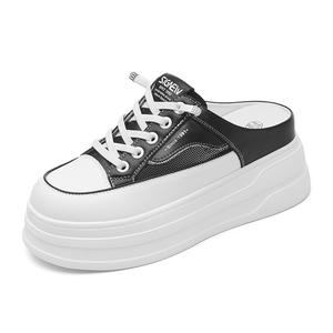 Тихие женские сандалии с закрытым носком Cigna, Black