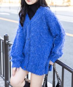 пушистый вязаный кардиган