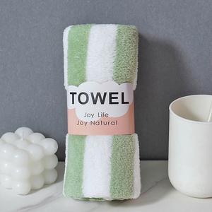 Полотенце в полоску Yulier, зеленый