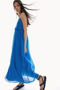 Платье на бретелях с вышивкой H&M, синий