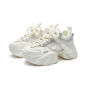 Легкие низкие кроссовки D FUSE SCANDINAVIA на массивной подошве для женщин D:FUSE SCANDINAVIA, White