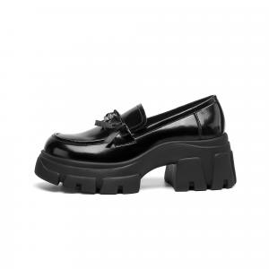 DAPHNE Женские лоферы черные