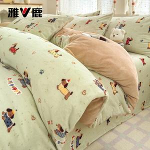 Yalu Комплект постельного белья из 4 предметов (простыня на резинке 150 см, пододеяльник 200х230 см), велюр, цвет Green Sausage Dog