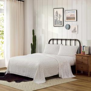 Wrangler Комплект постельного белья "Cowboy Like Me", размер 99x203 см, розовый. Включает простыню, натяжную простыню и наволочку. Мягкий, немнущийся материал с глубокими карманами.