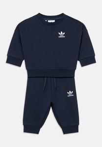 Толстовка Adidas Originals LOOSE CREW JOGGER SET-INFANT, Dark Blue