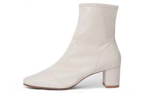 By Far Ботильоны женские белые