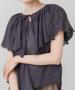 Блузка из хлопкового вуаля с перфорированным кружевом