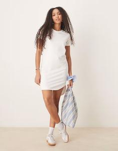 Платье-футболка мини JDY белого цвета