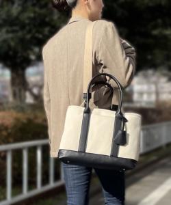 Большая холщовая сумка-шоппер Kashkash с плечевым ремнем.