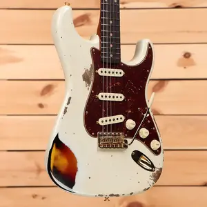 Fender Custom Shop Limited 1962 Stratocaster Heavy Relic - Состаренный Олимпийский Белый с трехцветным солнечным выгоранием-CZ572103