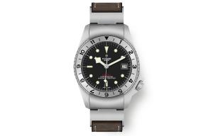 Блэк Бэй P01 M70150 0001 TUDOR, черный dial