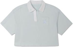 Демонстрация женской рубашки поло SS23, цвет голубой Converse