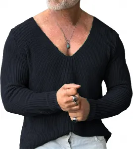 Мужской свитер с длинным рукавом и свободным воротом