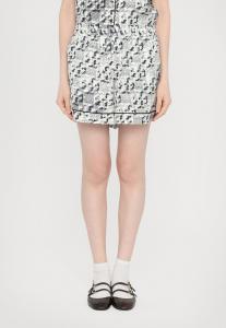 Шорты Tory Burch PRINTED CAMP, New Ivory /Black