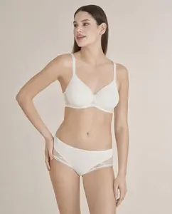 Бюстгальтер со спейсером на косточках и романтичной вышивкой Conturelle, цвет Crema