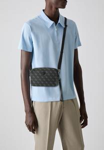 Сумка через плечо MILANO MINI CAMERA BAG - Across body bag Guess, черный