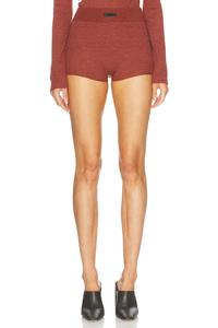 Шорты женские Fear of God ESSENTIALS, цвет Crimson