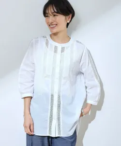 Блузка с кружевной вышивкой