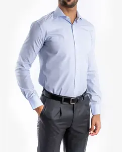 Мягкая приталенная мужская рубашка в голубую полоску Wickett Jones