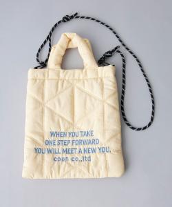 Стеганая сумка через плечо с вышитым логотипом и геометрическим узором, двусторонняя Coen, цвет Cream