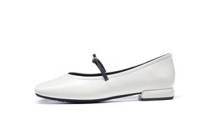 Туфли Мэри Джейн на массивном каблуке 3 см HLA, бежевые