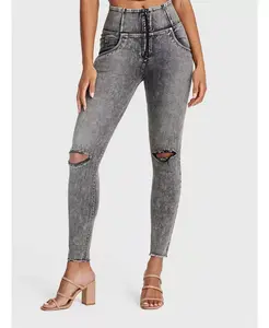 Женские облегающие рваные джинсы скинни Freddy, серый