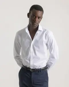 Мужская рубашка белого цвета, стиль regular fit PuroEgo