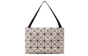 ISSEY MIYAKE Сумка через плечо женская бежевая