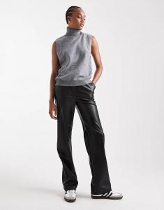Высокие брюки прямого кроя из искусственной кожи ASOS DESIGN черного цвета