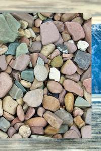 Small portable notebook, size 4x6 inches, 18 lines, 50 pages (Independently published)